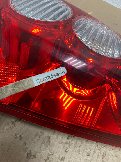 2005 2006 Mazda Tribute Right Passenger Rh Tail Light AE8884 LK3