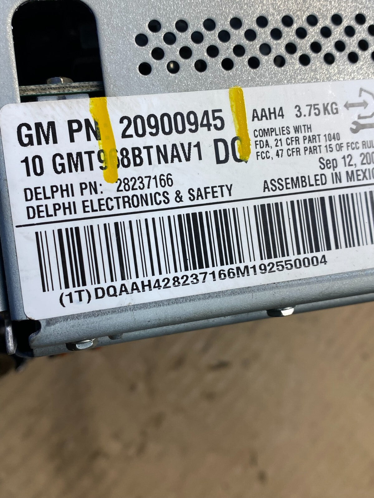 2007 to 2014 Chevrolet GMC Cadillac Radio Navigation Screen Display L0553 DG7