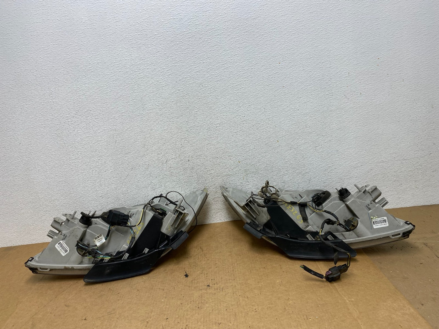 2008 to 2012 Chevrolet Malibu Left+Right Side Set Headlights AE3263 DW14