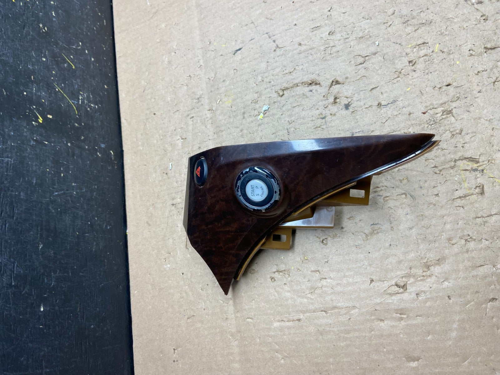 2011 to 2017 Nissan Quest Ignition Switch Bezel Woodgrain Hazard Switch T6007 DG0