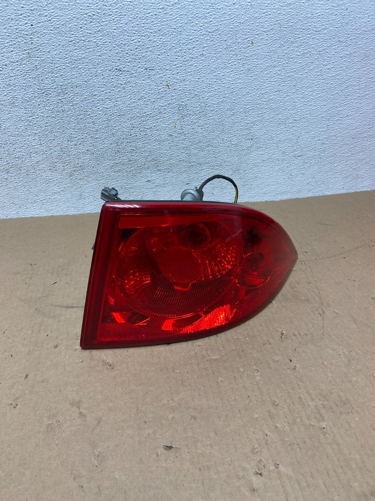 2006 to 2008 Buick Lucerne Right Passenger RH Side Tail Light AD6516 DW0