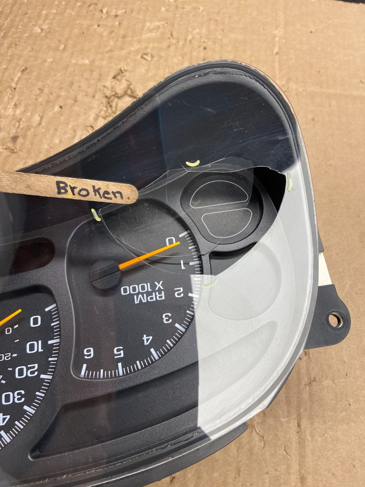 2003 to 2006 Chevrolet Silverado Yukon Cluster Gauge Speedometer AD6926 DG3