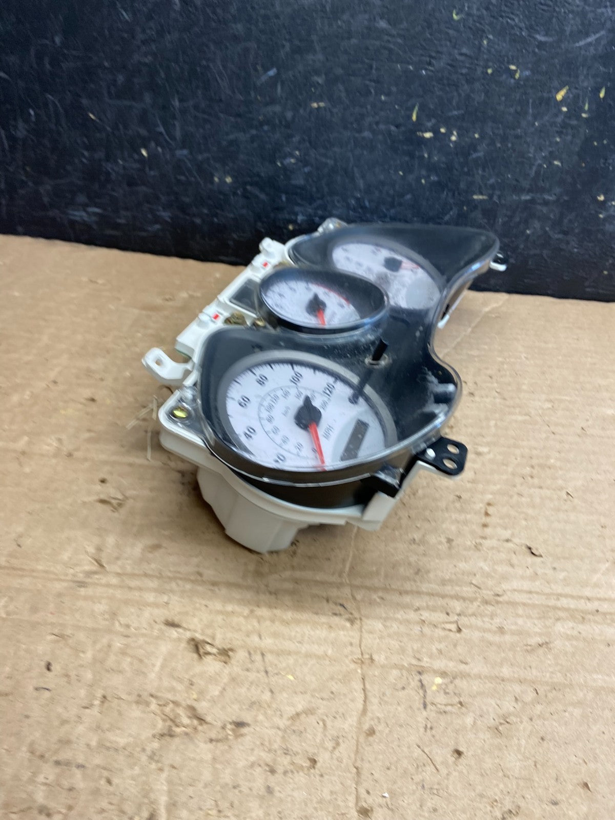 2004 2005 Toyota Rav4 Speedometer Insrument Gauge Cluster Bezel af2395 DG3