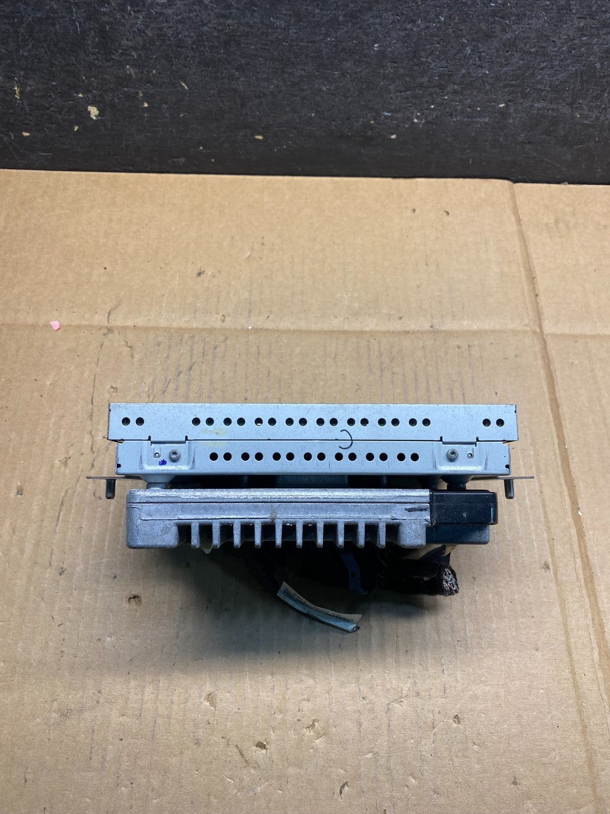 2011 to 2013 Ford Explorer Radio Information Display Screen ai9937 DG1