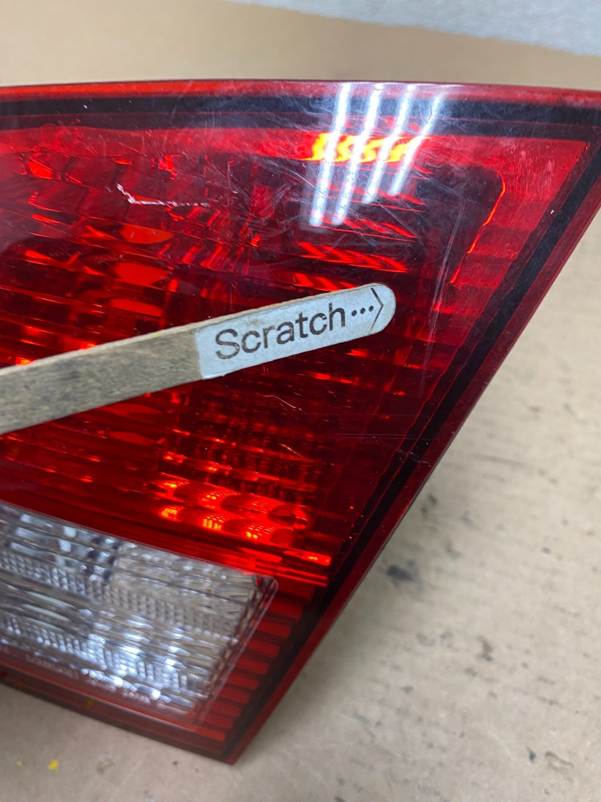 2002-2004 Infiniti i35 Inner Right Passenger Rh Side Tail Light OEM O9778 DW3