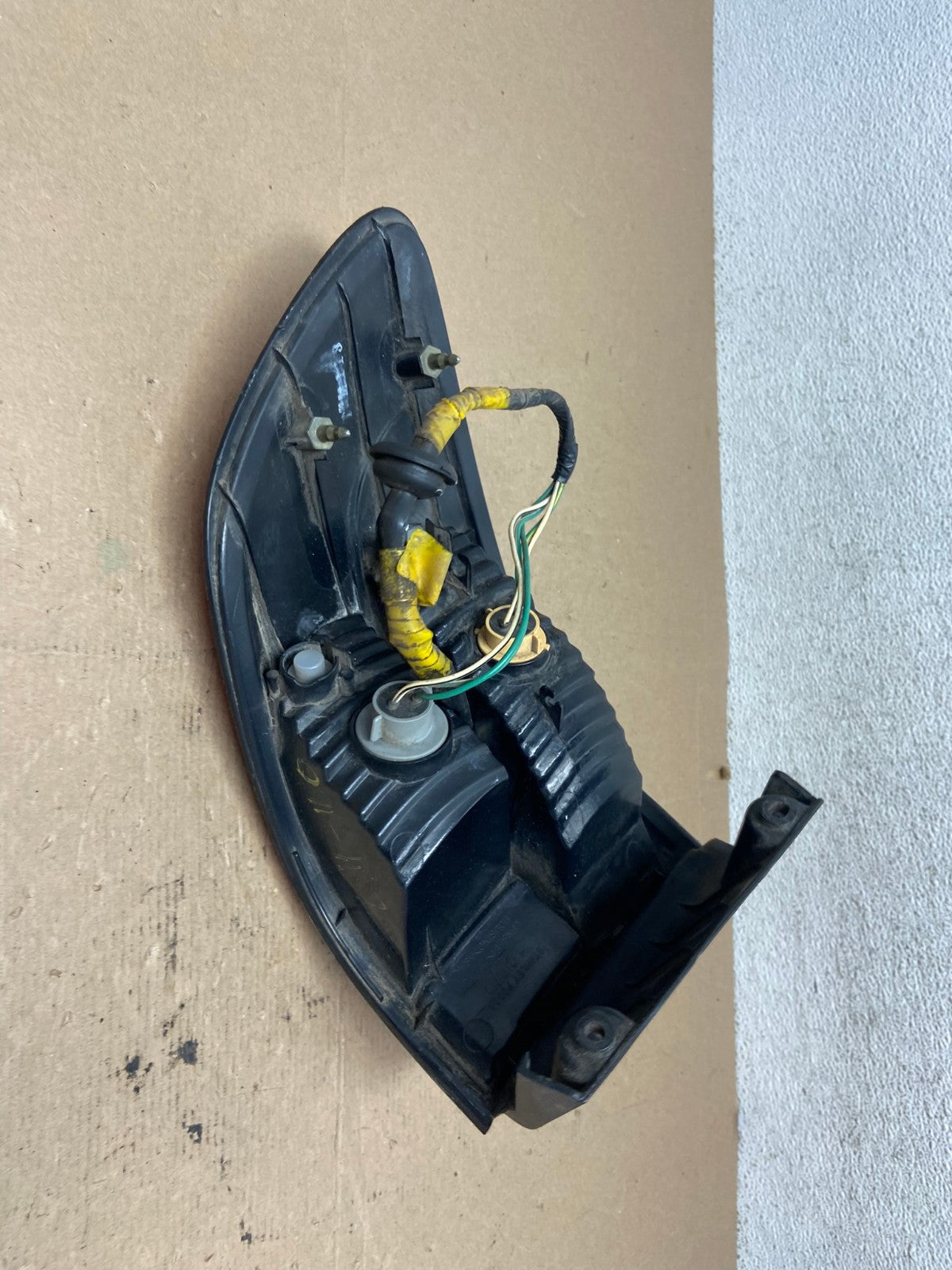 2001 2002 2003 Toyota Sienna Left Driver Lh Side Tail Light AF4559 LK5
