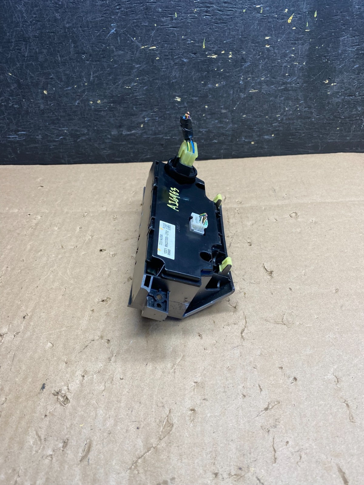 2010 - 2014 Subaru Outback Legacy A/C Heater Climate Control Unit AI6463 DW2