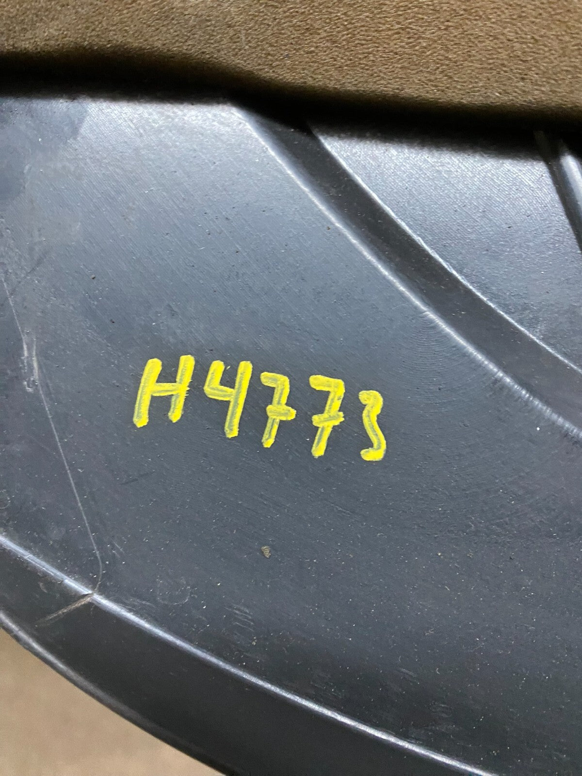 2006 2011 Chevrolet Impala V6 VVT Engine Cover Shield H4773 DG19