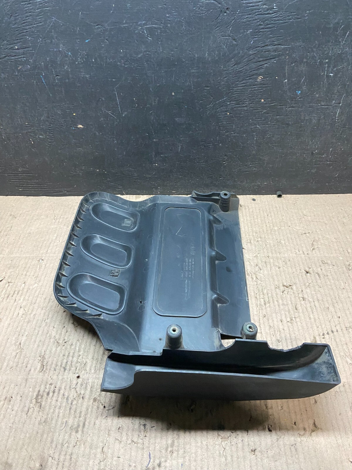 2000 to 2003 Mazda Tribute DOHC 24 VALVE Engine Shield Top Cover I3711 PS6