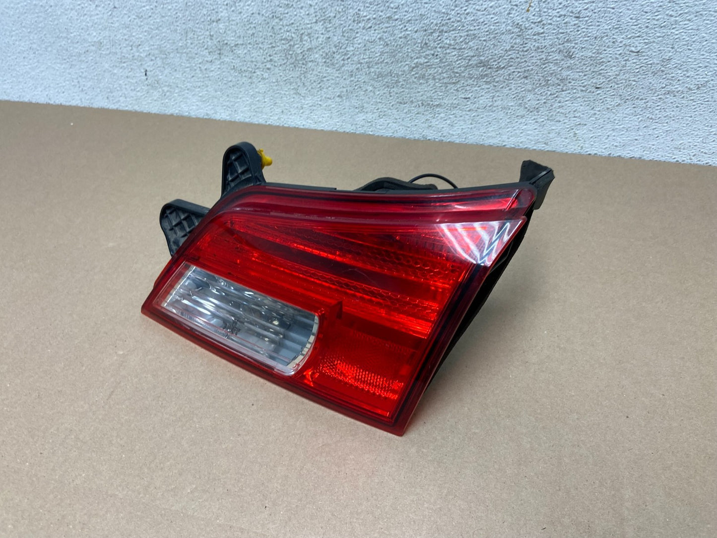 2010 - 2014 Subaru Outback Right Passenger RH Inner Tail Light AG5699 DW1