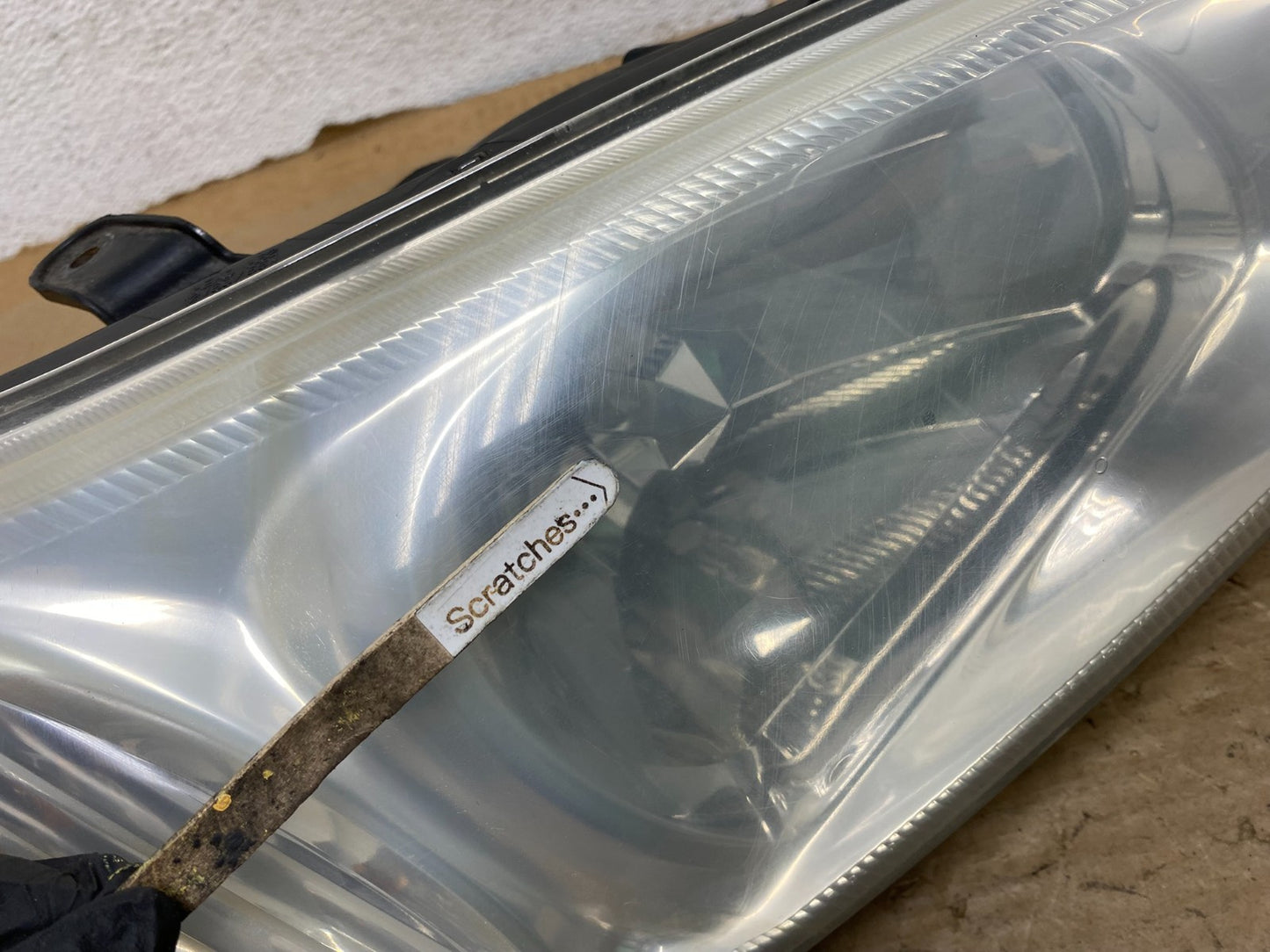 2000 to 2001 Nissan Maxima Left + Right Set Halogen Headlights AG8322 DW3