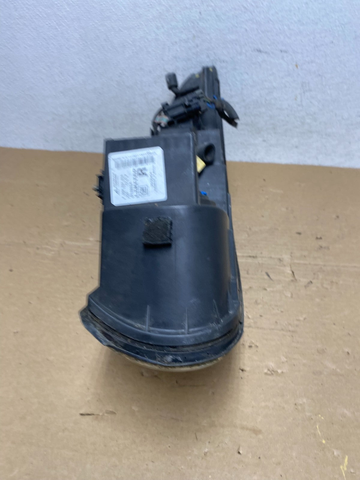 2000 to 2005 Buick Lesabre Headlight Right Passenger Side Halogen AD3981 DW9