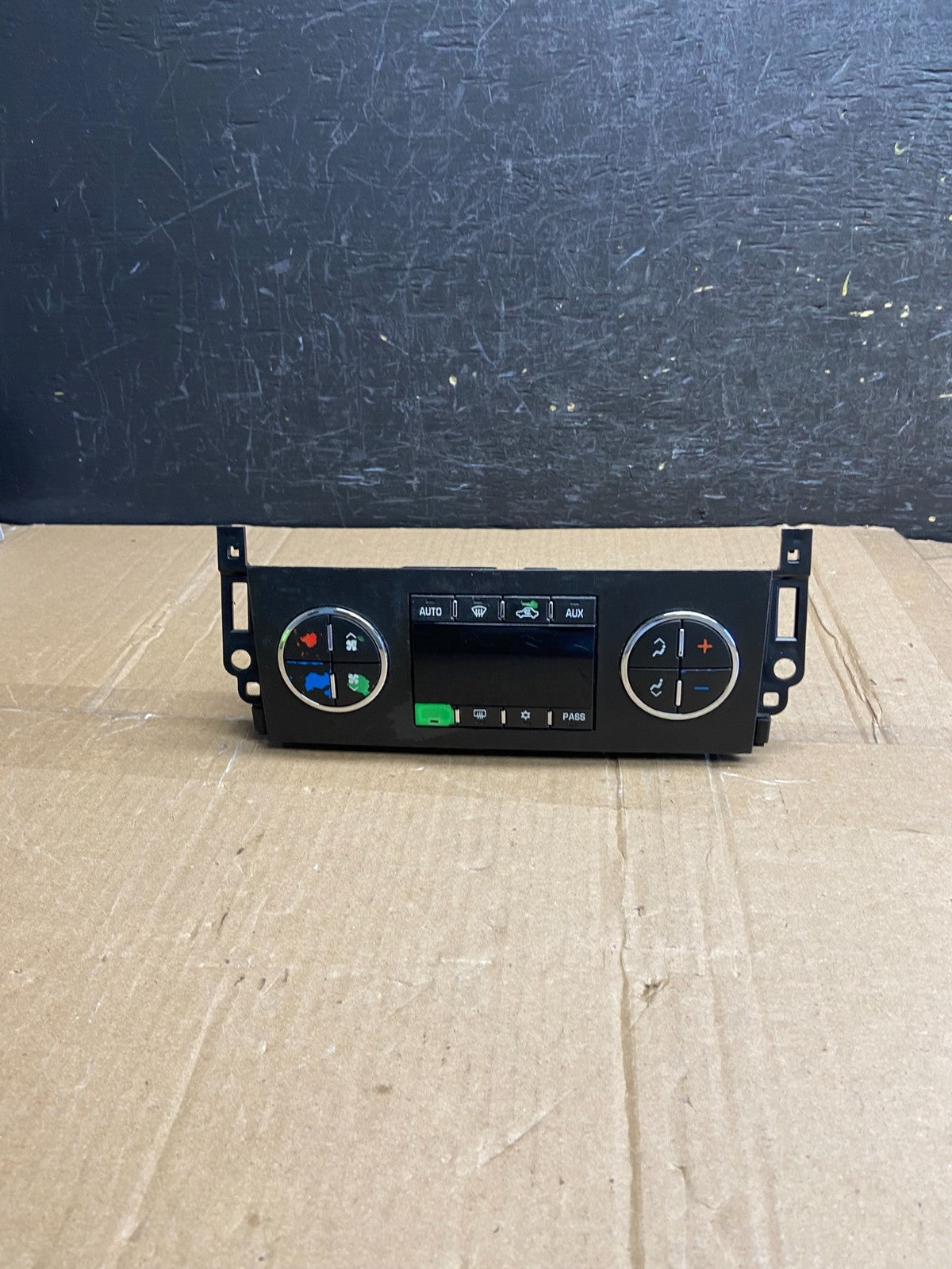 2007 to 2009 GMC Yukon Chevrolet Tahoe Climate Control A/C Panel AF2776 DG0