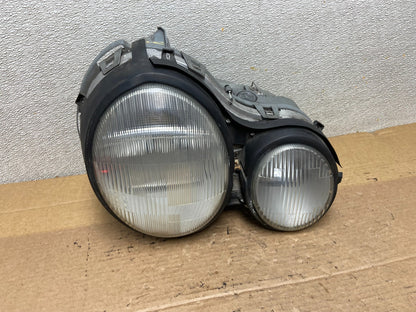 1997-1999 Mercedes E E320 W210 Right Passenger Xenon HID Headlight AB5275 DG0