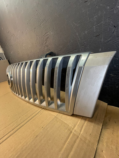 2005 2006 2007 Mercury Montego Front Upper Grill Grille AC5315 DG2