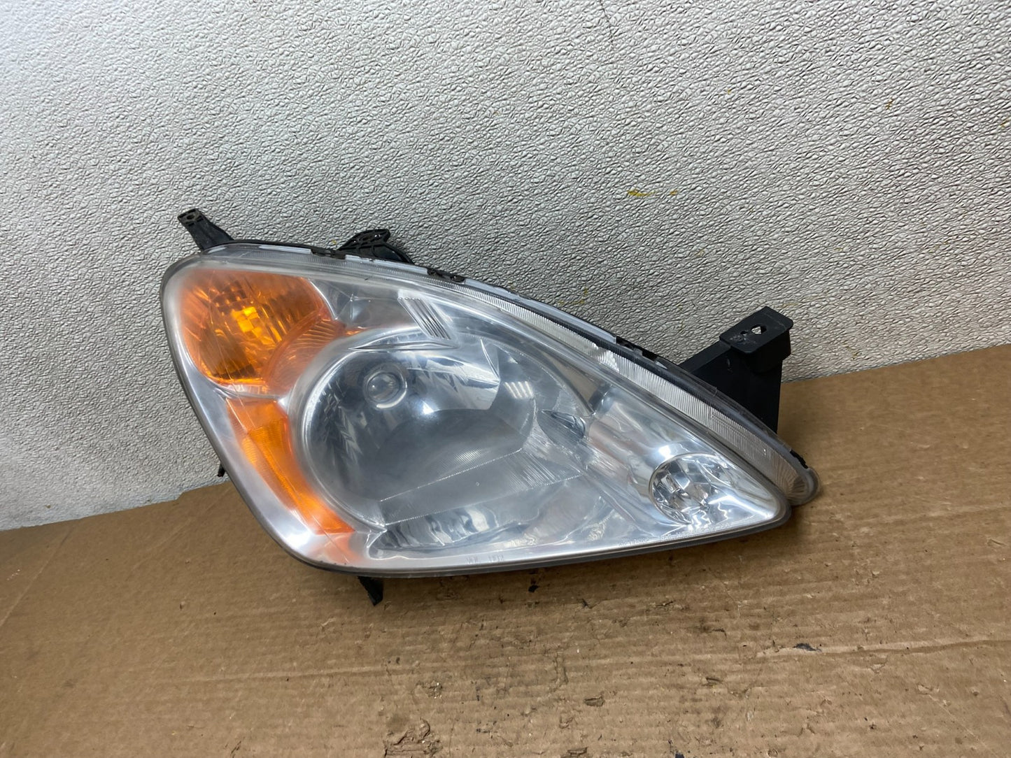 2002 to 2004 Honda CRV CR-V OEM Right Passenger RH Halogen Headlight Z3166 DW1