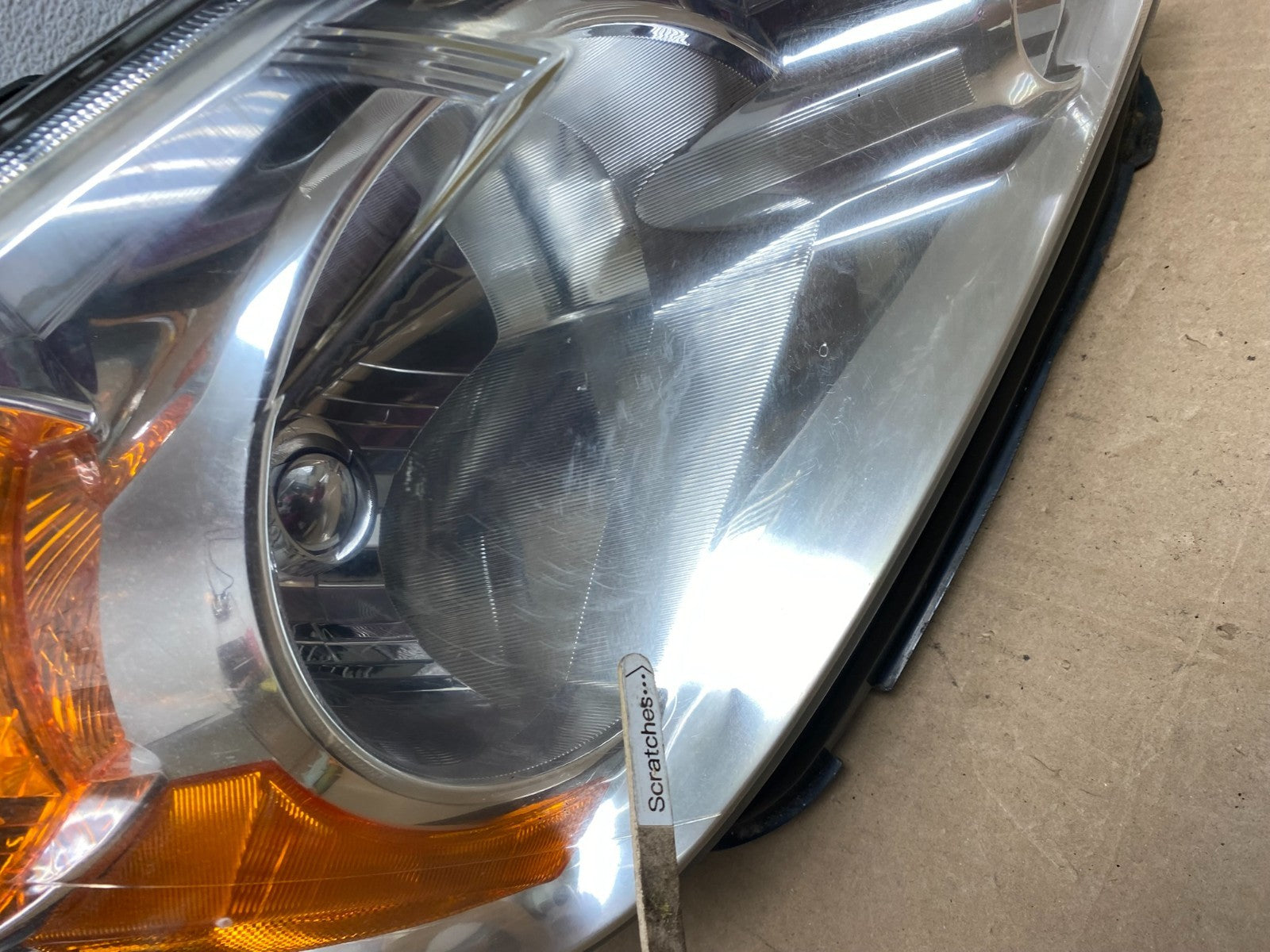 2002 to 2004 Honda CRV CR-V Right Passenger RH Halogen Headlight AE4921 DW3