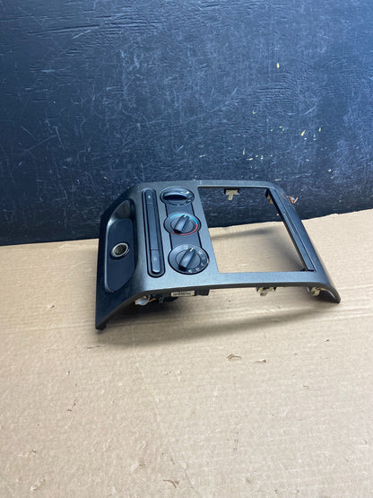 2004 to 2008 Ford F150 Radio Climate Dash Bezel Surround Black af2500 DG2