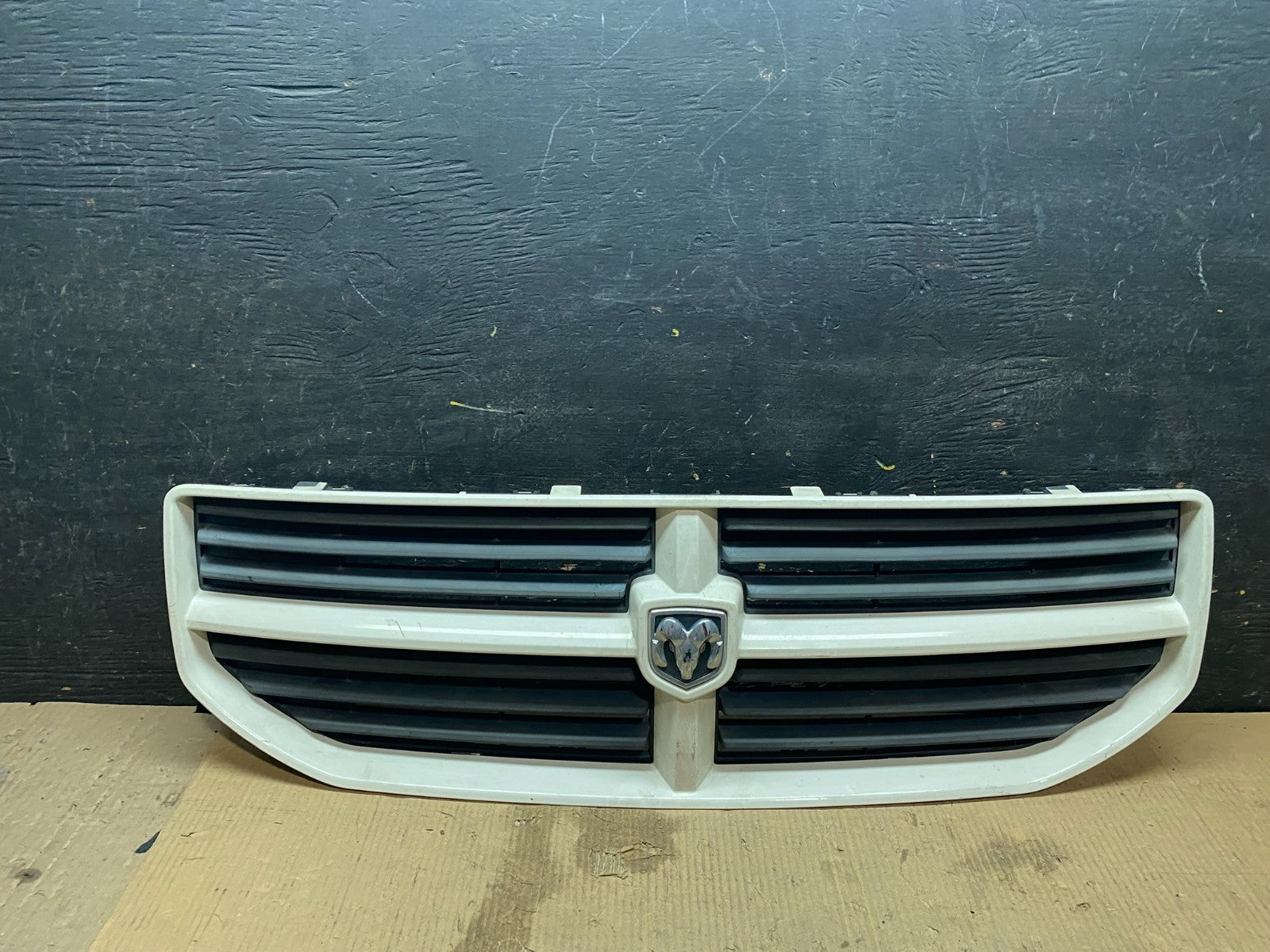 2007 2008 2009 2010 Dodge Caliber Upper Front Grill Grille Oem X3467 DG0