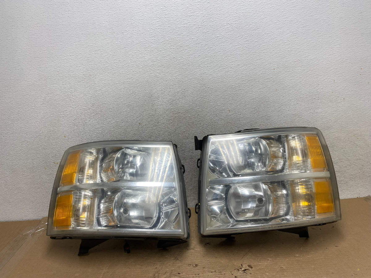 2007 to 2014 Chevrolet Silverado Left+Right Side Headlights AI1035 DW0