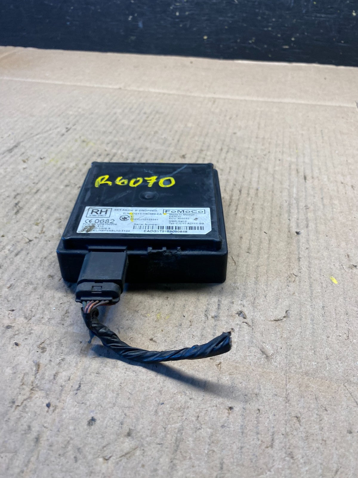 2013 to 2018 Ford Lincoln Rear Radar Blind Spot Module OEM r6070 DG3