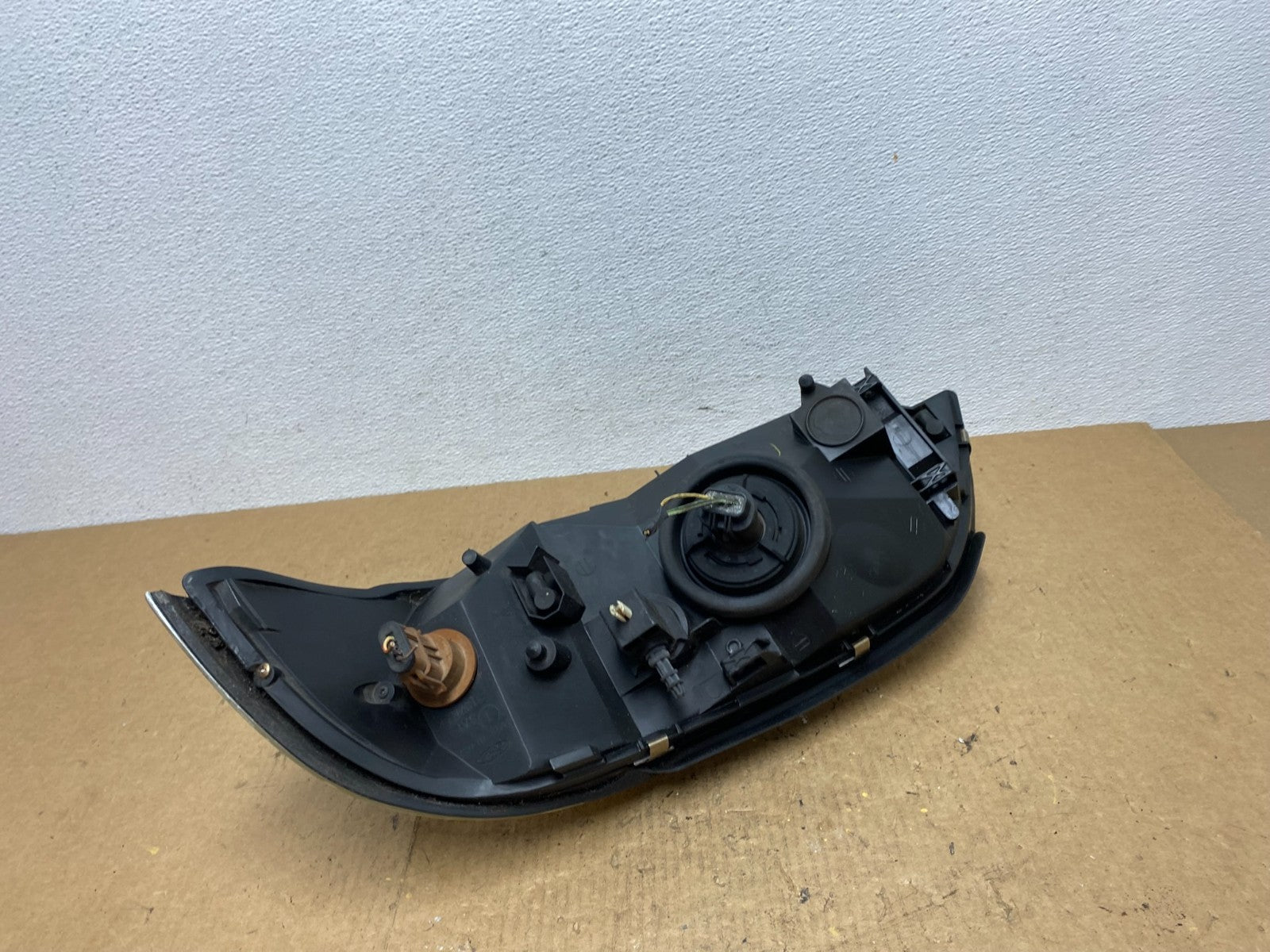 1999 to 2003 Ford Windstar Right Passenger RH Halogen Headlight OEM AC3637 DW4