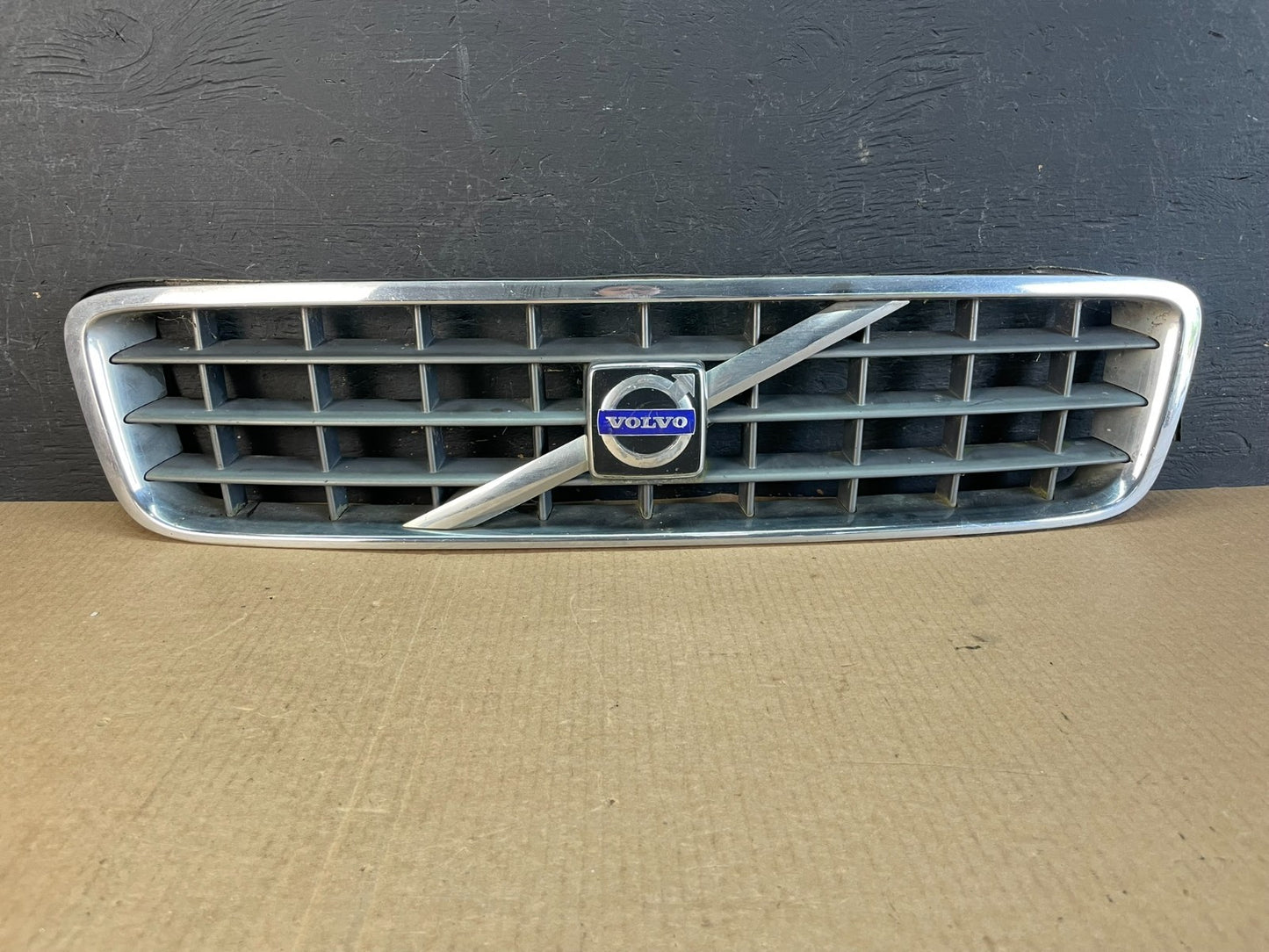 2003 to 2013 Volvo XC90 Front Upper Grill Grille AF3706 DG0