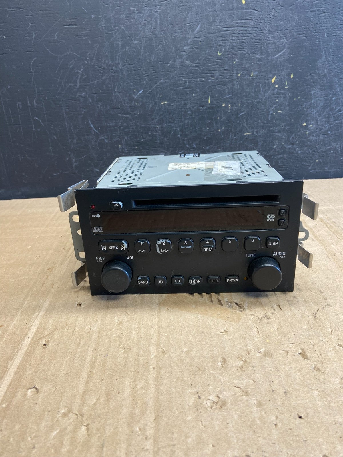 2003 to 2005 Buick Lesabre AM/FM Stereo Cassette Radio AE1702 DG0