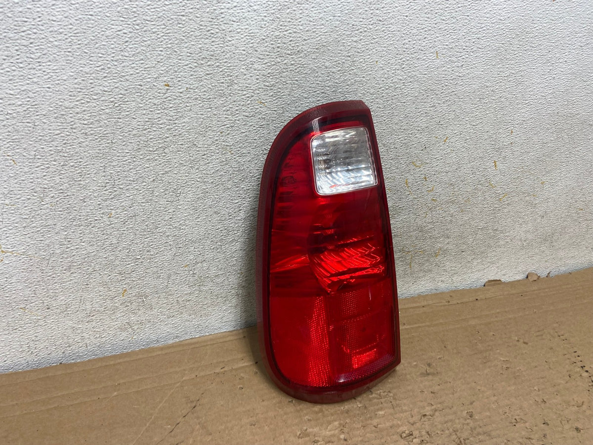 2008 to 2016 Ford F-250 F250 Left Driver LH Side Tail Light AH9207 LK1