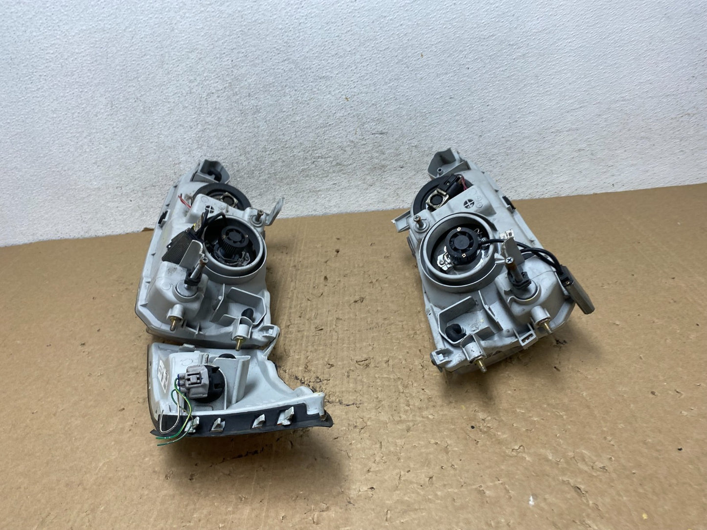 1997-2001 Lexus Es300 Left+Right Headlights Halogen AF8213 DW10