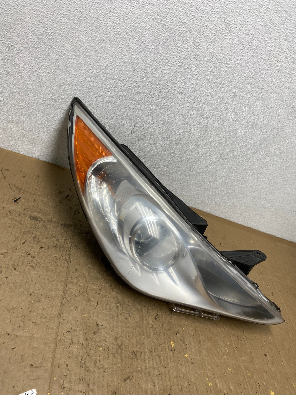 2011 - 2014 Hyundai Sonata Right Passenger Rh Side Headlight Halogen AC0227 DW1