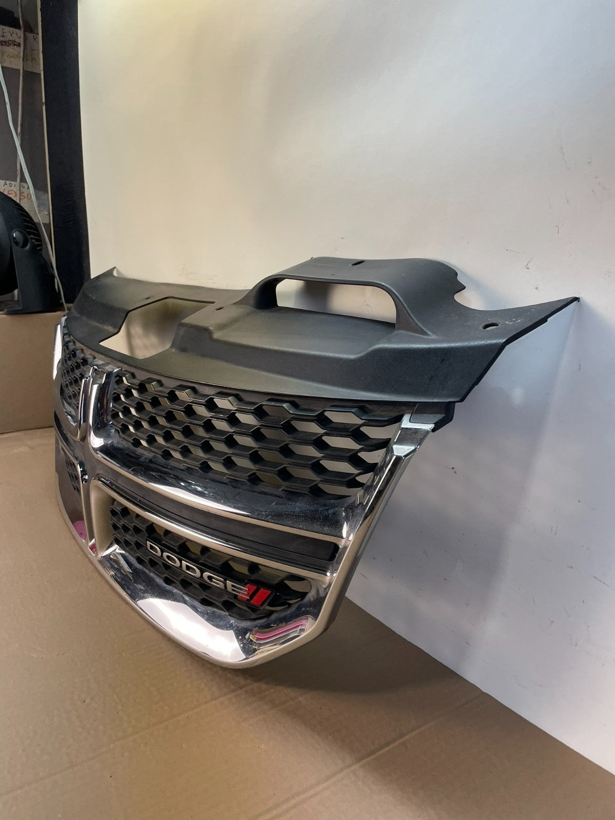 2011 to 2018 Dodge Journey Front Upper Chrome Grill Grille ah6443 DG2