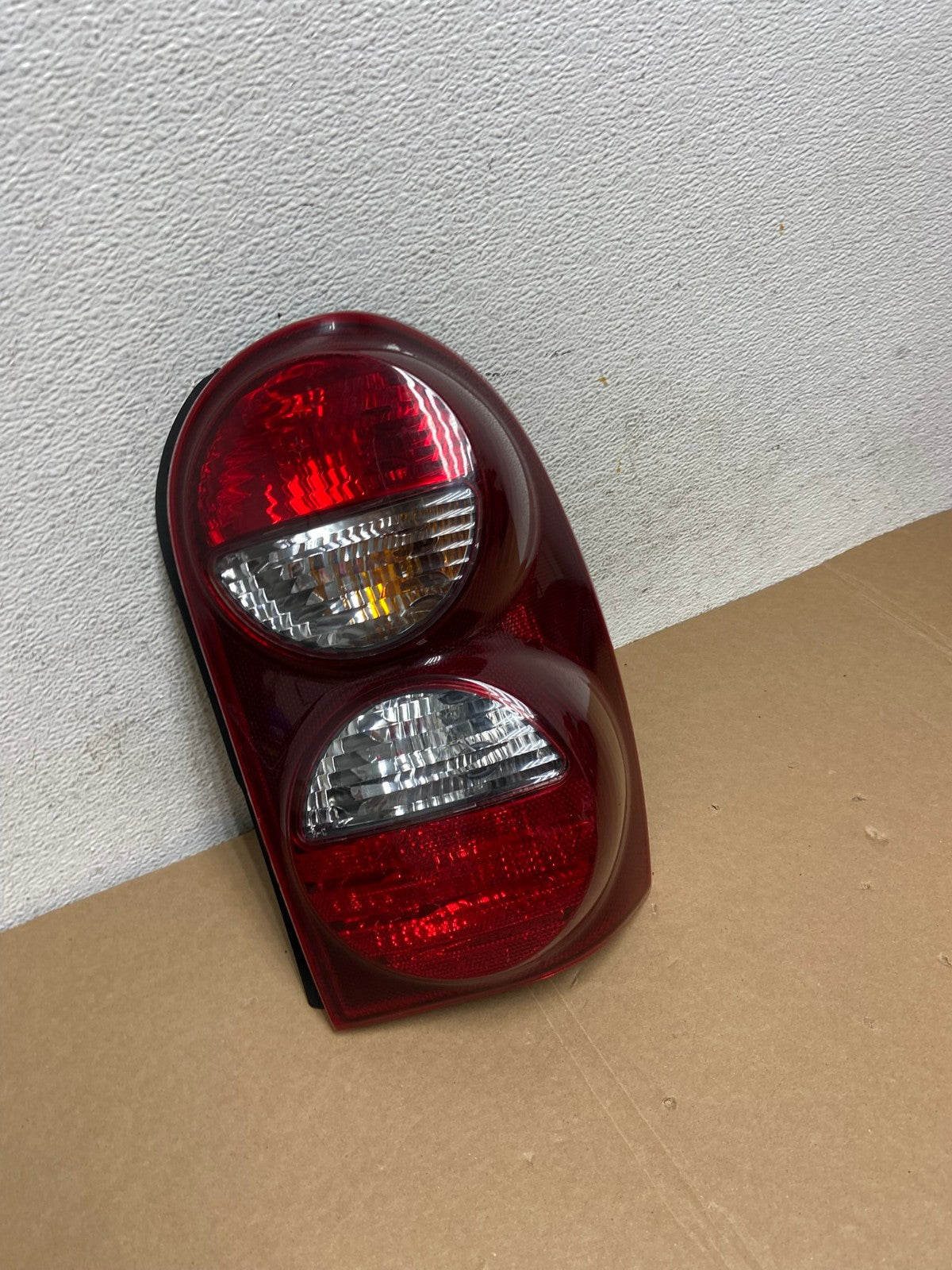 2005 2006 2007 Jeep Liberty Right Passenger Rh Tail Light DEPO AD7850 LK2