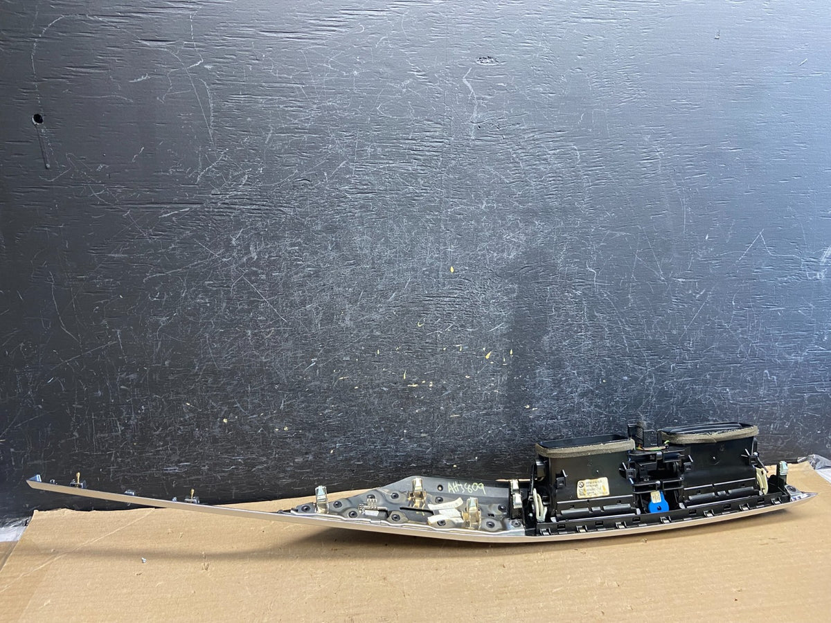 2012-2018 BMW F30 3 320i 328i Front Center Dash Air Vent Panel Trim OE AH3809 DG5