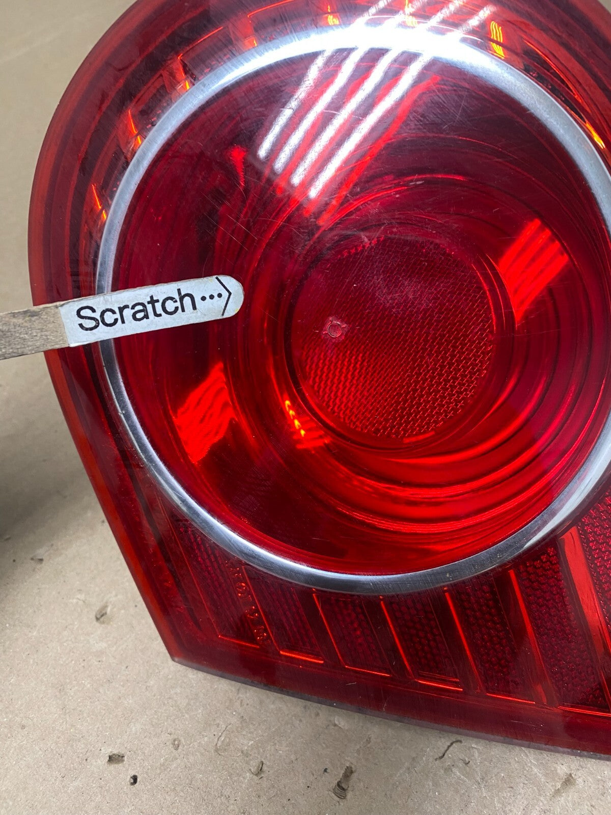 2004 2005 2006 Kia Amanti Right Passenger Side Tail Light Inner OEM J9118 KC3