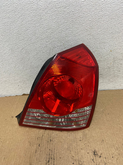 2004 2005 2006 Hyundai Elantra Sedan Right Passenger Tail Light AG2151 LK0