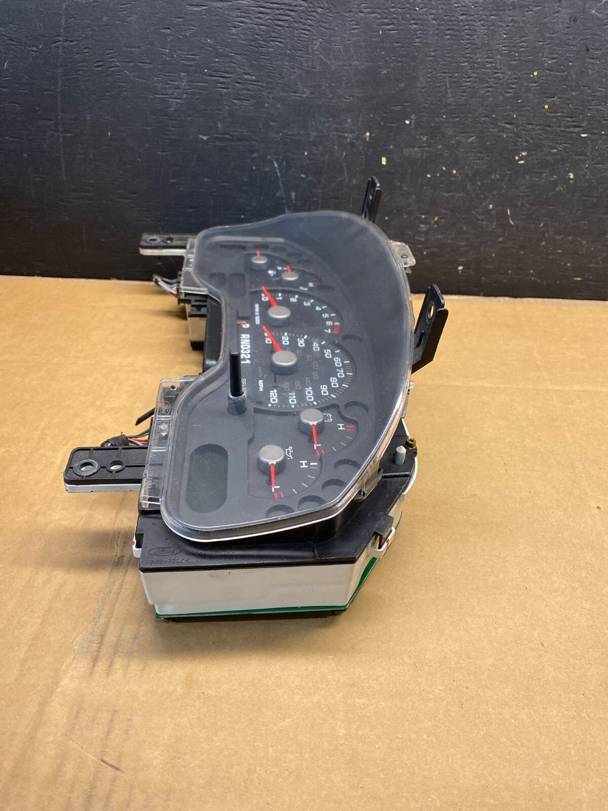 2002 2004 Ford Explorer Speedometer Cluster Gauge N2749 R DG Oem2