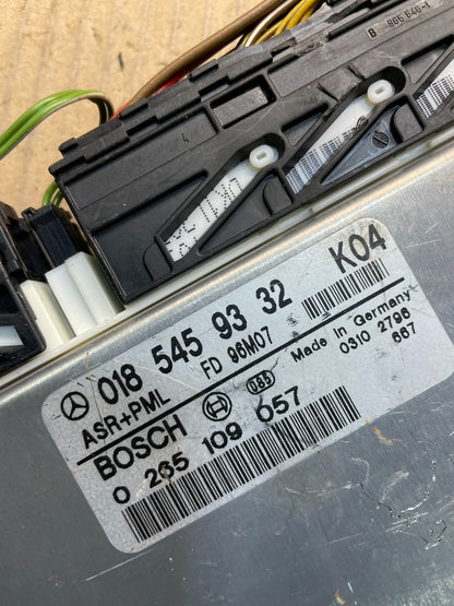 2000 - 2002 Mercedes E E430 ABS ESP Control Module Unit OEM X0902 DG3