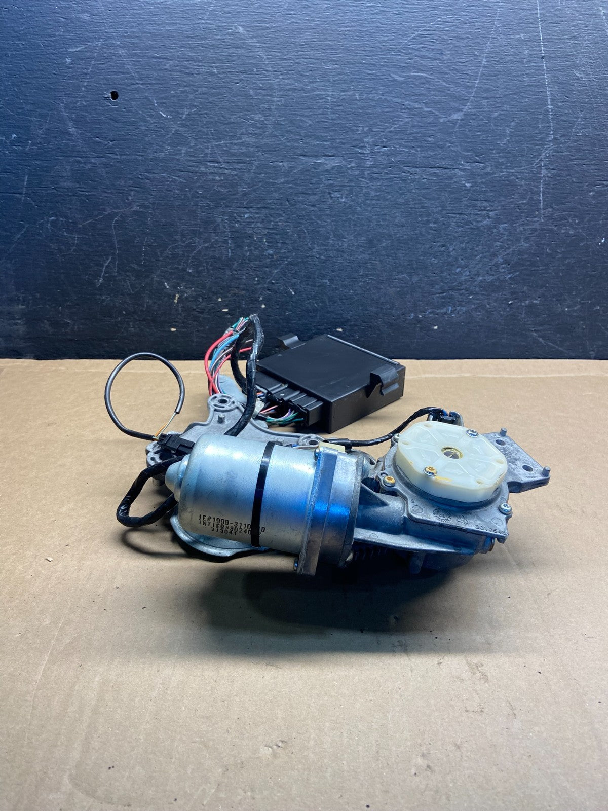 GMC Acadia Yukon Tahoe Rear Trunk Liftgate Power Motor Actuator AF9250 DG2