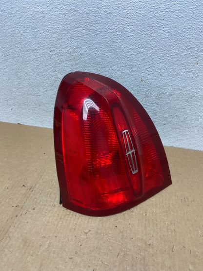 1998 to 2002 Lincoln Town Car Left Driver Lh Tail Light AF9710 DW2