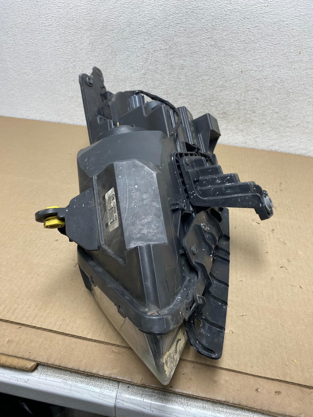 2013-2017 Chevrolet Traverse Right Passenger Side Halogen Headlight AG5889 DW9