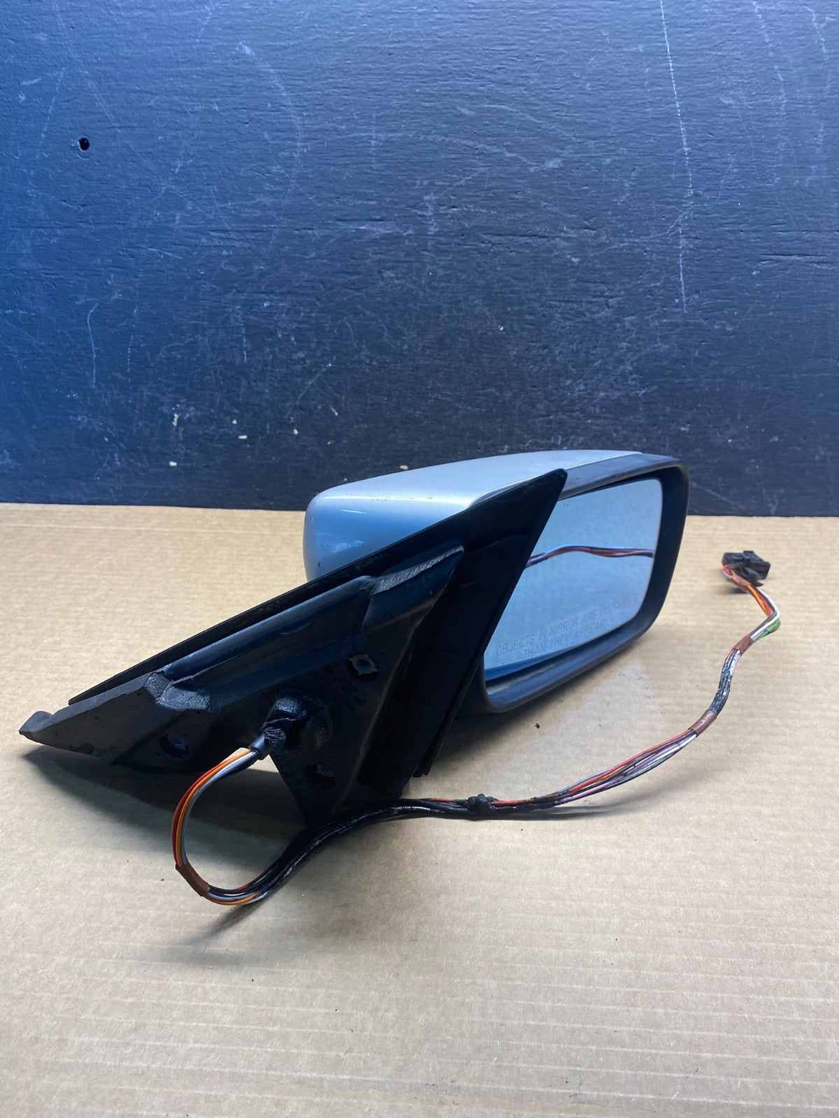 2001 to 2006 BMW 325i Right Passenger Side View Door Mirror AF4066 DG9