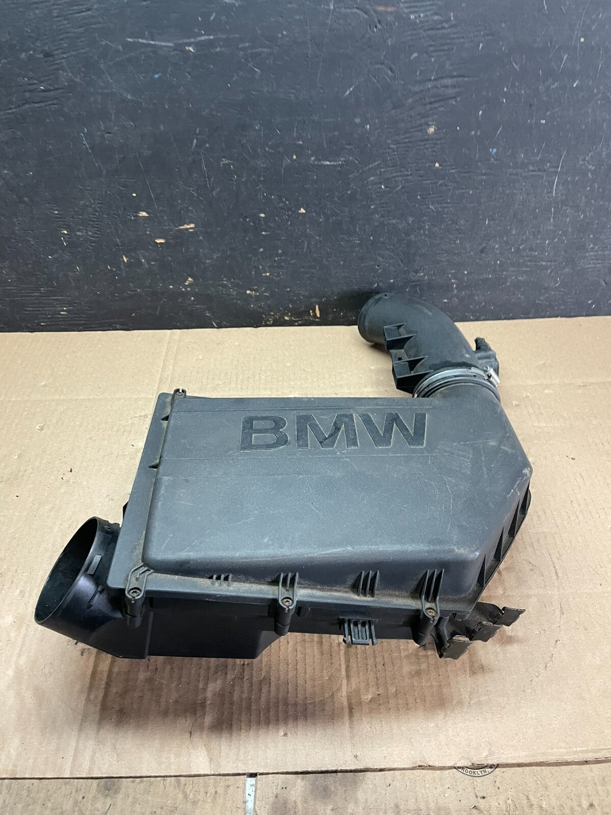 2007 to 2010 BMW X5 Air Intake Cleaner Filter Housing Box OEM M9028 DG0