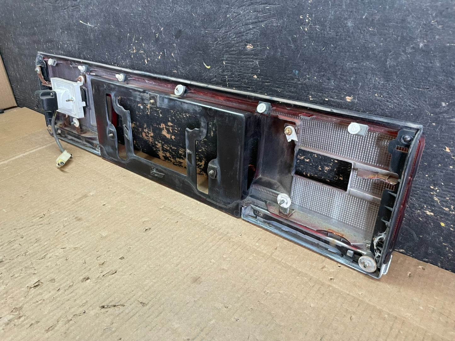 1987 Nissan Stanza Rear Trunk Tail Light Panel AB31575