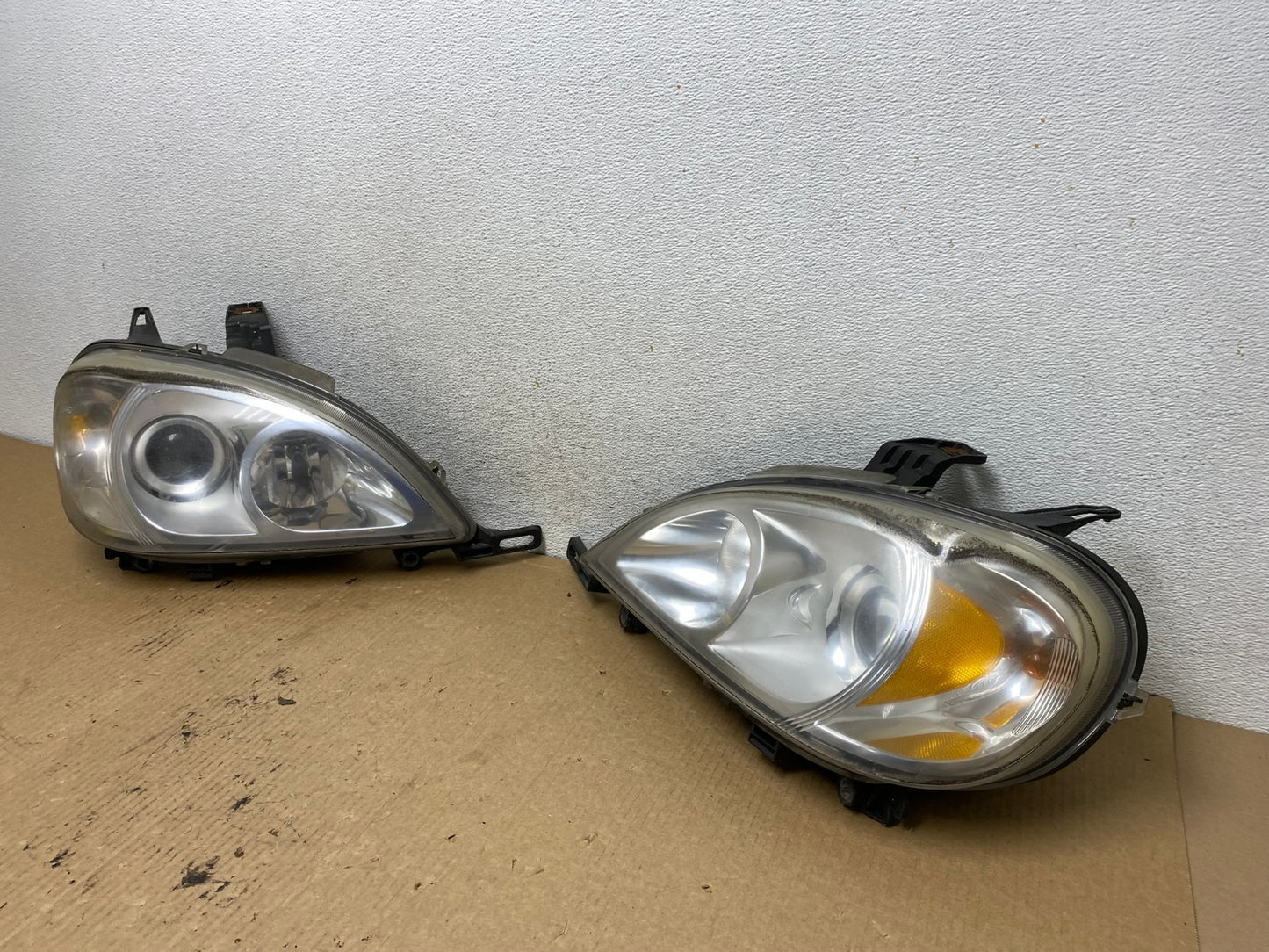 2002 - 2005 Mercedes ML ML350 ML500 Left+Right Side Halogen Headlights AG2121 LK1