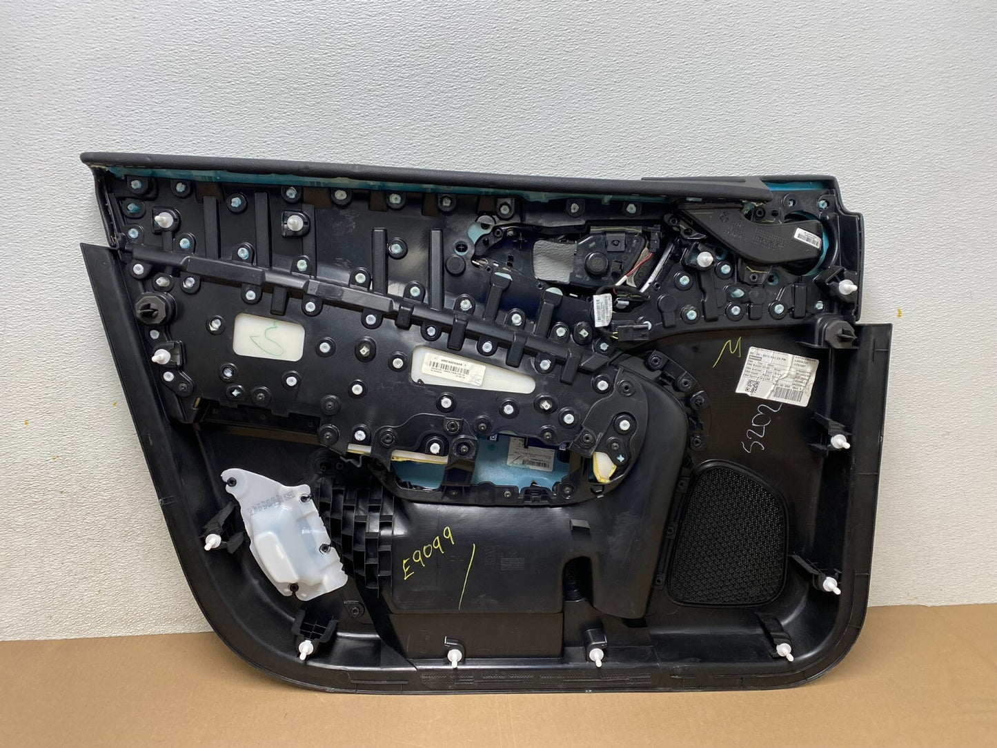 2015 to 2017 Chrysler 200 Front Right Passenger Side Door Panel OEM E9099 DG14