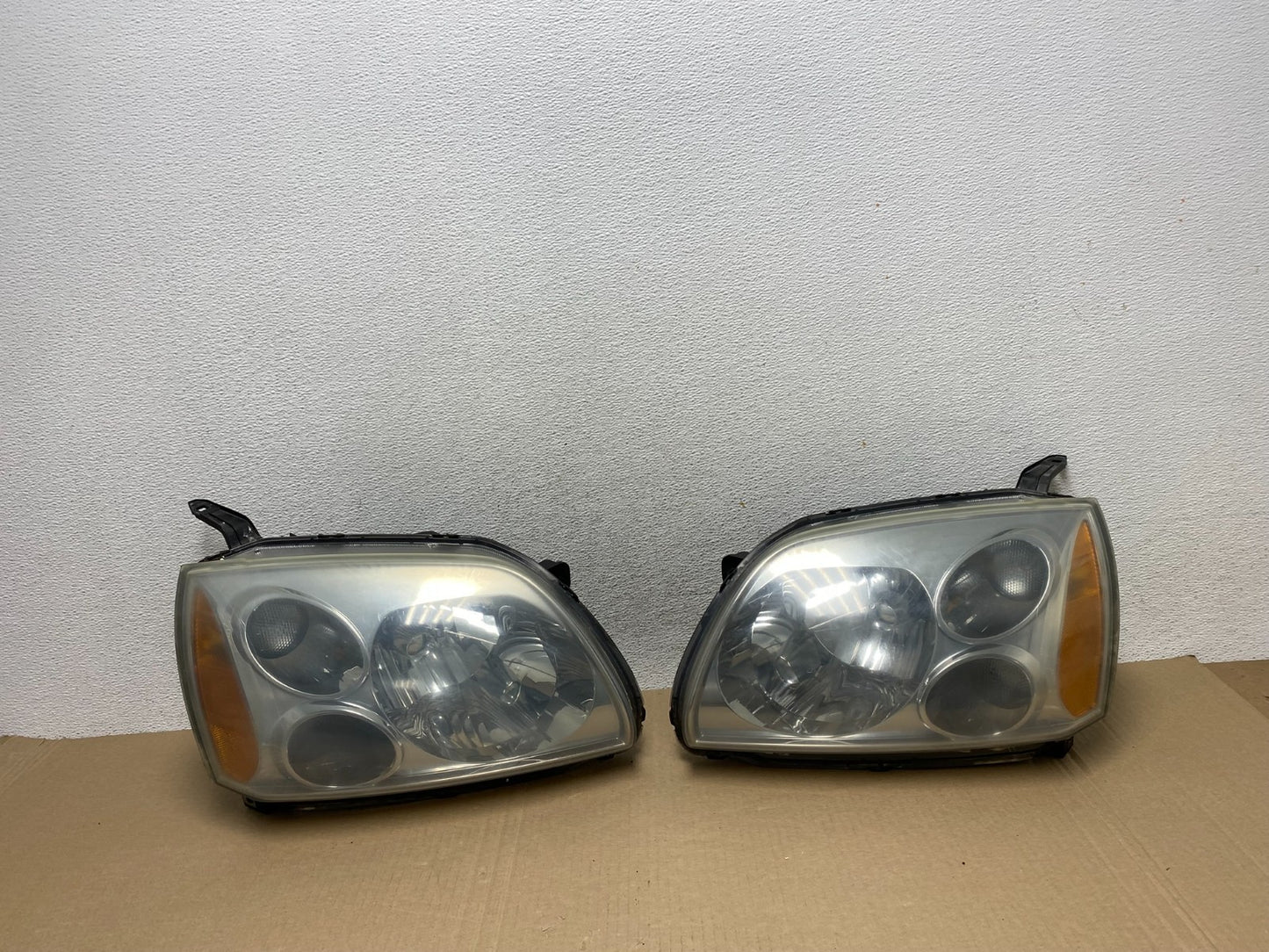 2004 - 2009 Mitsubishi Galant Left+Right Headlights Halogen AF5769 DW0