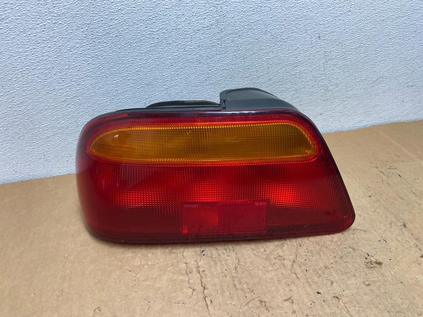 1997 - 2000 Chrysler Sebring Coupe Left Driver LH Side Tail Light AD0666 DG0