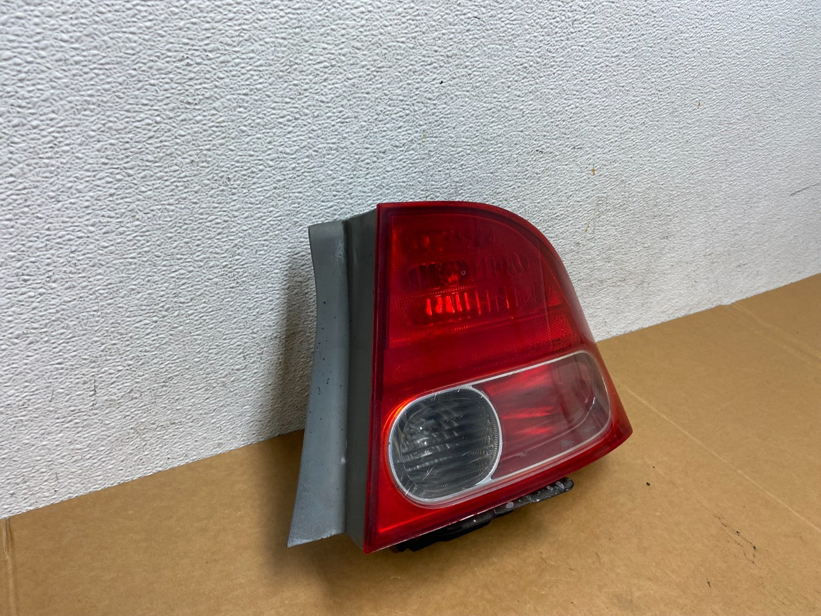 2006 2007 2008 Honda Civic Right Passenger Rh Side Tail Light AD8914 DW2