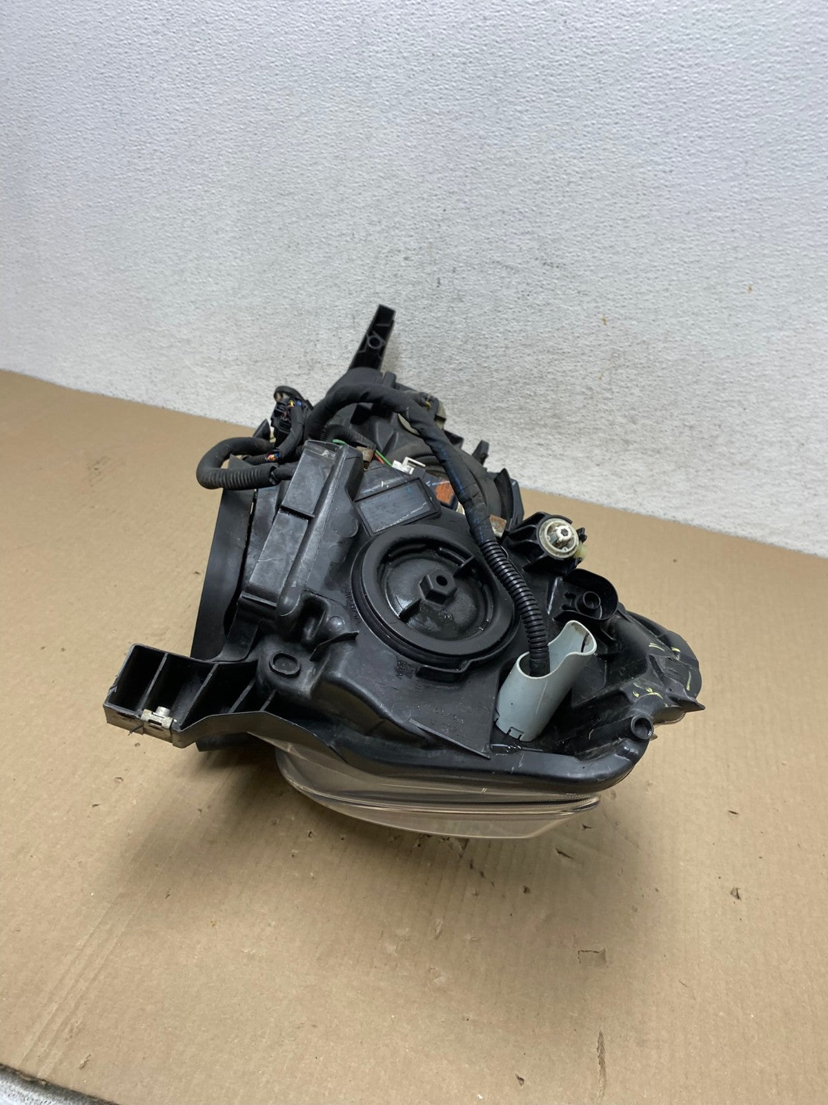 2016 - 2018 Nissan Sentra Front Right Passenger RH Halogen Headlight AE9499 LK9